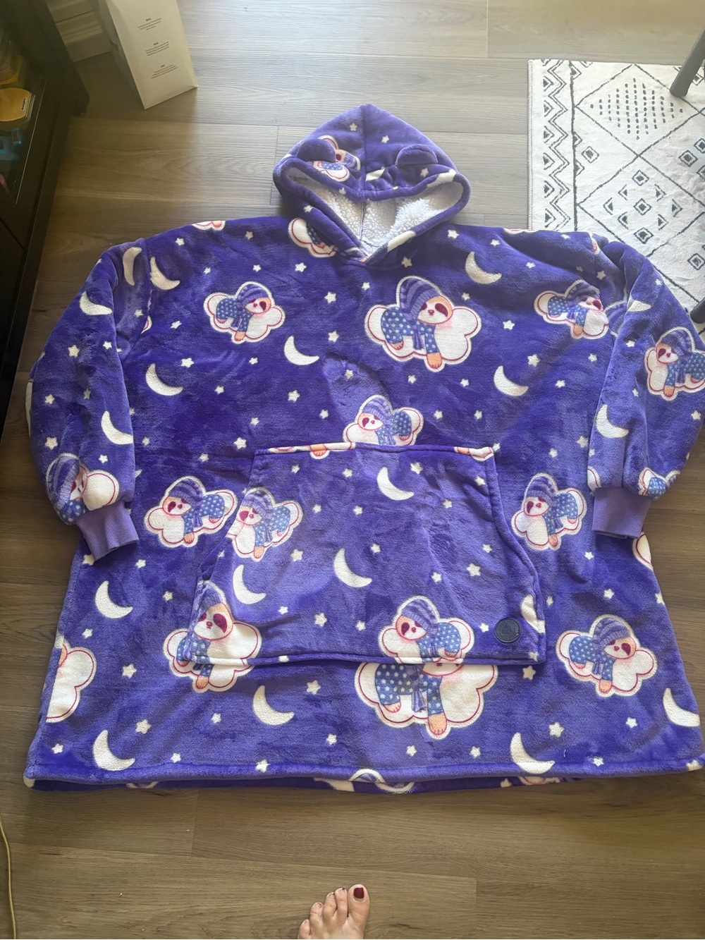 Cozy Purple Hooded Wearable Blanket Robe with Cloud & Moon Print